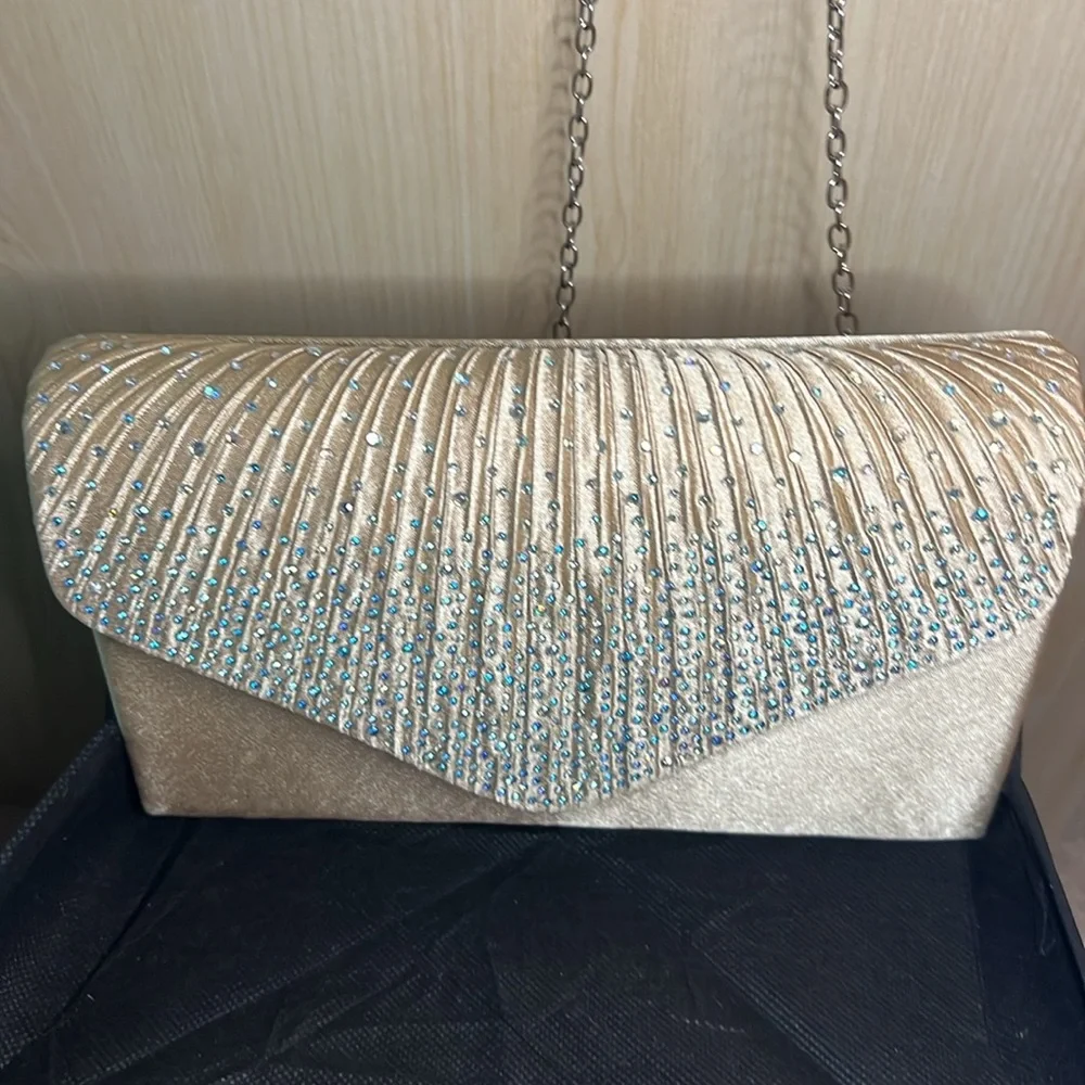 Event Clutch 💛⚜️ - Picture 3 of 5